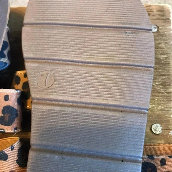 Cushionaire memory foam summer sandals women size 7 - Picture 5 of 5